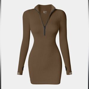 Brand New! NWT Brown Long Sleeve Zip Front Dress Thumbholes size M but fits SM